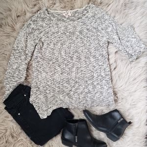 Scoop neck sweater